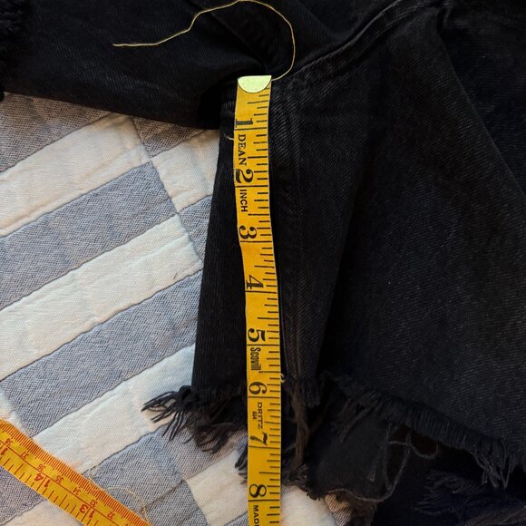 Agolde, Distressed Denim Shorts, Black, Size 28 - Picture 7 of 7